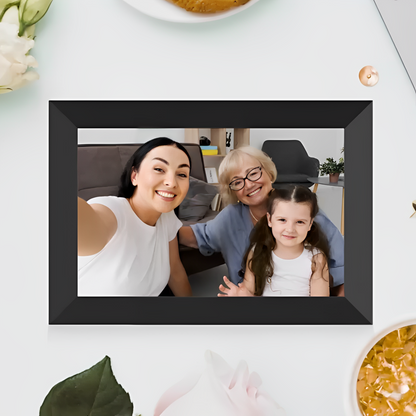 Digital Photo/ Video Frame with Instant Sharing