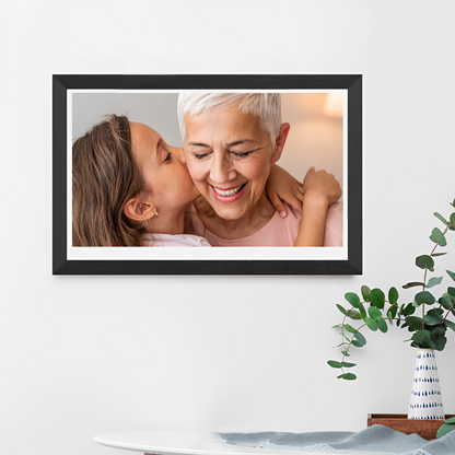 Digital Photo/ Video Frame with Instant Sharing